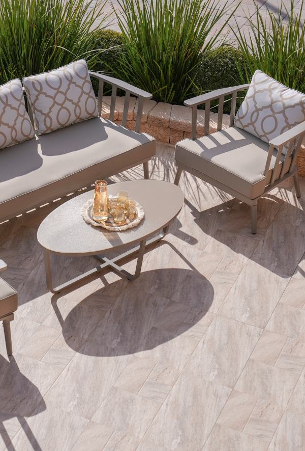 Pose d'un carrelage de terrasse à Arras